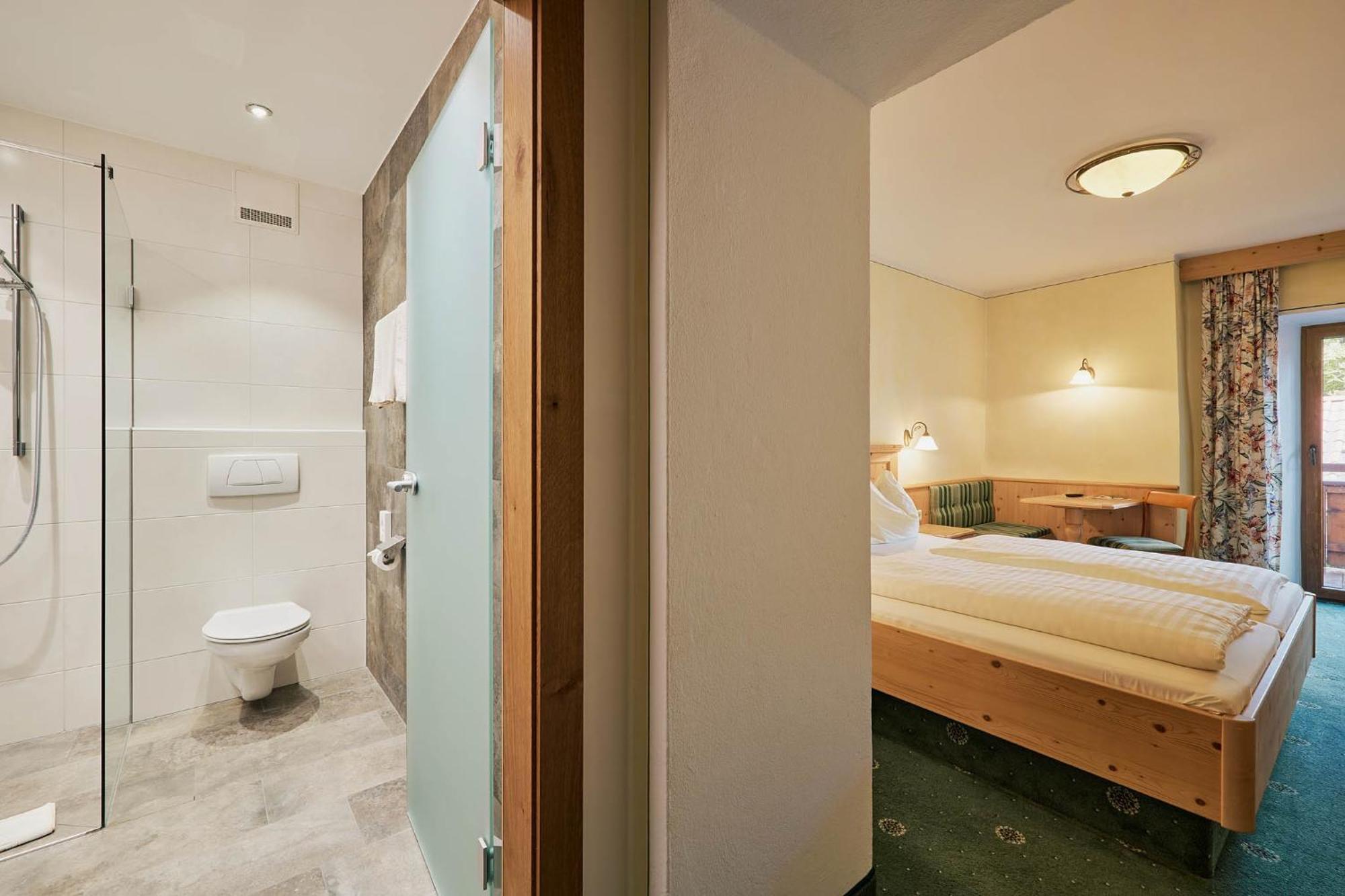 Gasthaus Hotel Oberwirt Ebbs Esterno foto